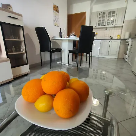 Apartman Bela Apartment *