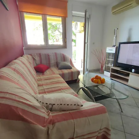 Apartman Bela Apartment *