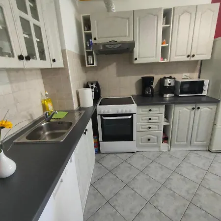 Apartment Apartman Bela *