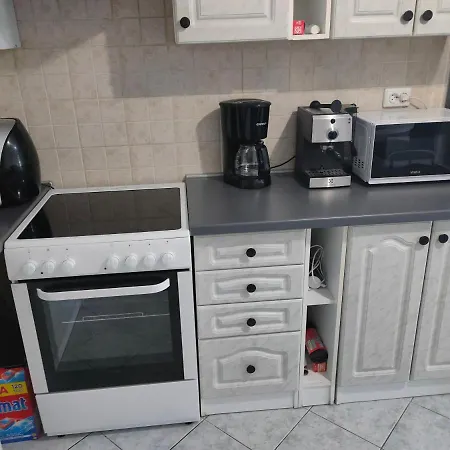 Apartman Bela Apartment *