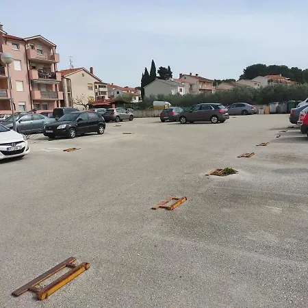 Apartman Bela Apartment *